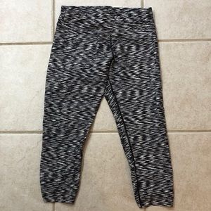 Calvin Klein Black White Ruched Crop Legging- S
